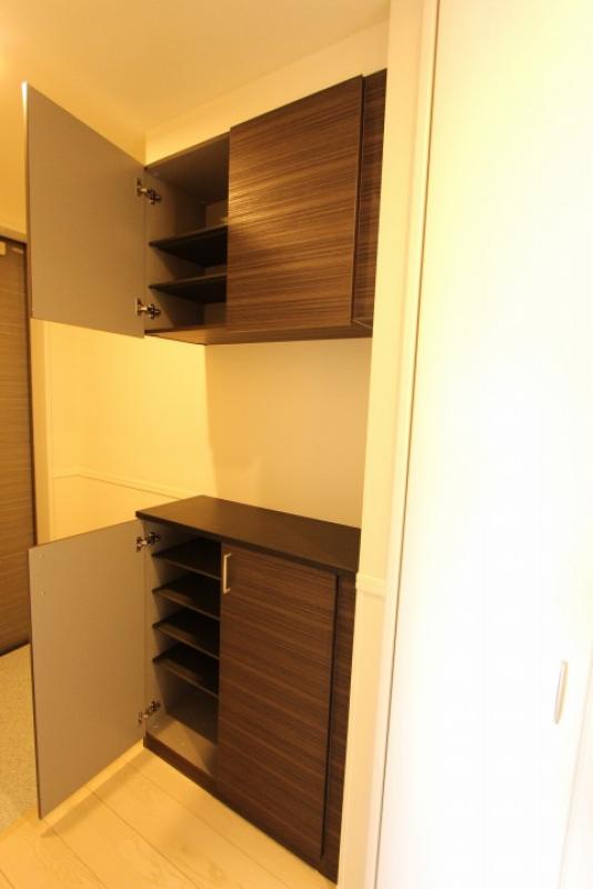 シューズボックス