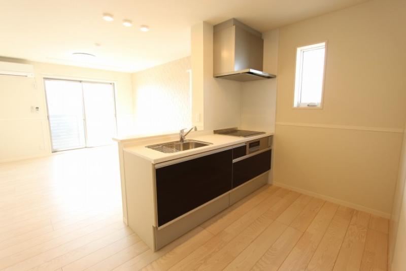 ﾘﾋﾞﾝｸﾞﾀﾞｲﾆﾝｸﾞｷｯﾁﾝ