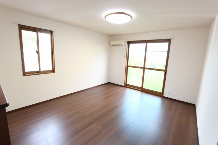 ﾘﾋﾞﾝｸﾞﾀﾞｲﾆﾝｸﾞｷｯﾁﾝ