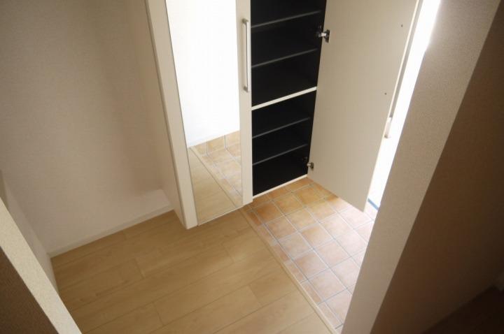 シューズボックス