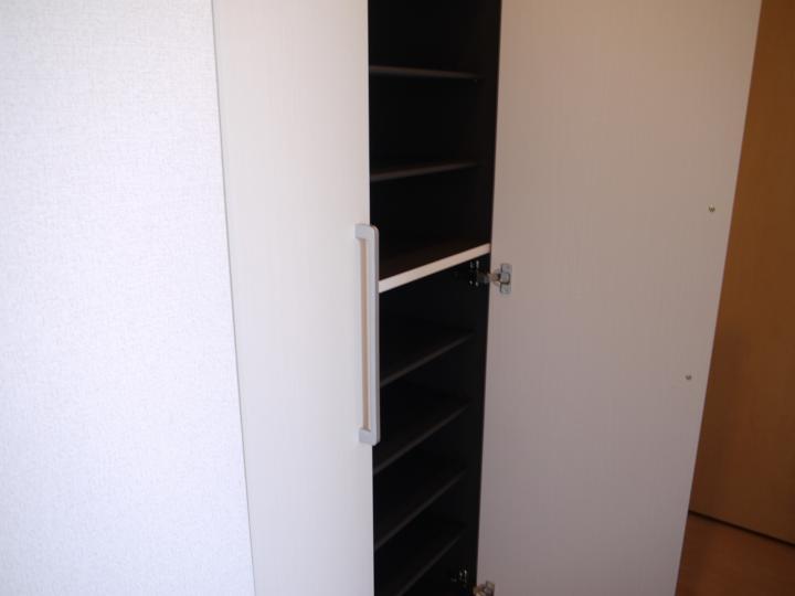 シューズボックス