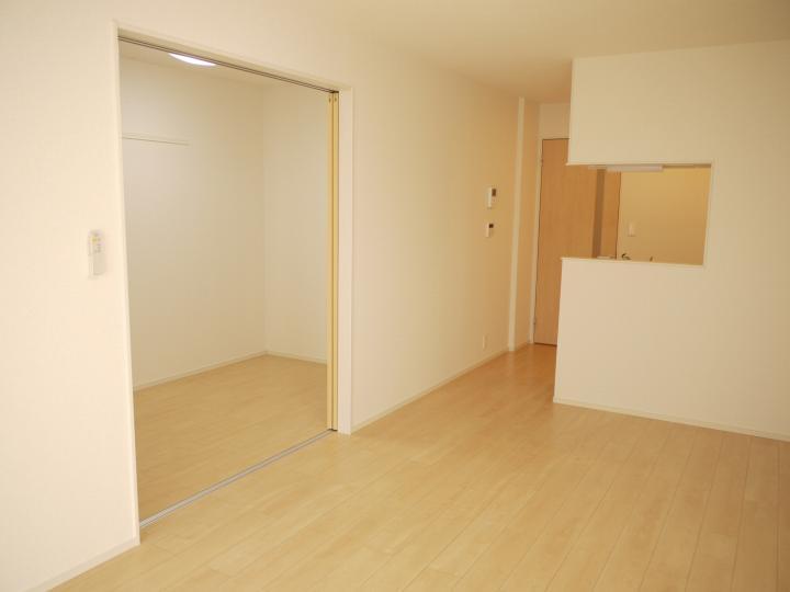 ﾘﾋﾞﾝｸﾞﾀﾞｲﾆﾝｸﾞｷｯﾁﾝ