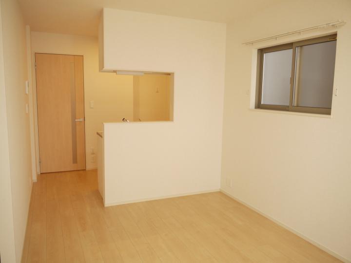 ﾘﾋﾞﾝｸﾞﾀﾞｲﾆﾝｸﾞｷｯﾁﾝ