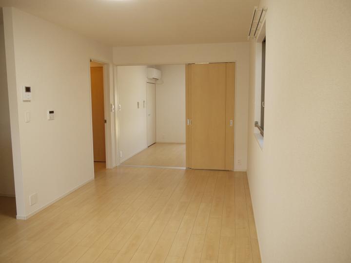 ﾘﾋﾞﾝｸﾞﾀﾞｲﾆﾝｸﾞ