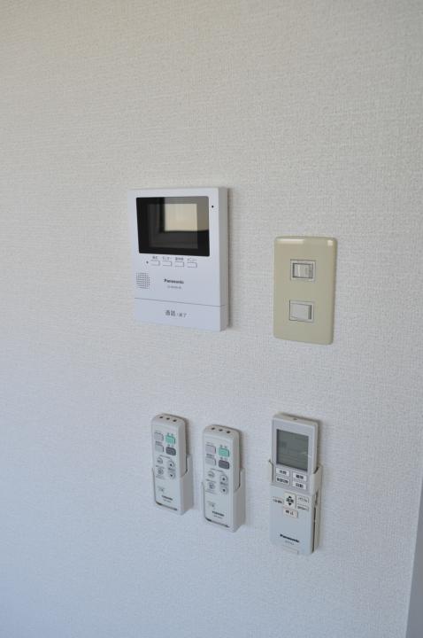 モニタ付インターホン
