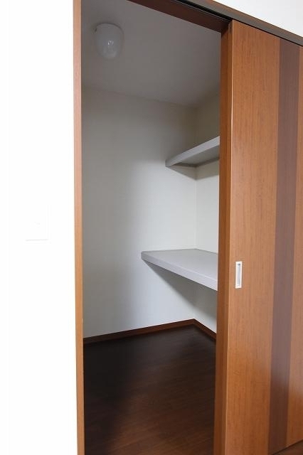 ｳｫｰｸｲﾝｸﾛｰｾﾞｯﾄ