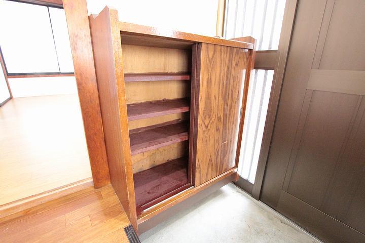 シューズボックス