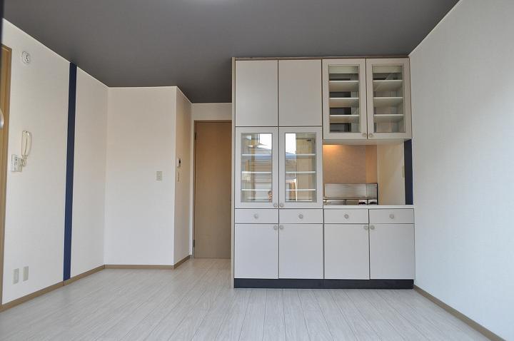 ﾘﾋﾞﾝｸﾞﾀﾞｲﾆﾝｸﾞｷｯﾁﾝ