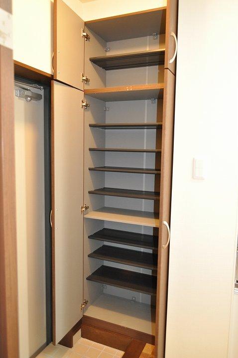 シューズボックス