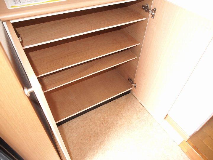 シューズボックス