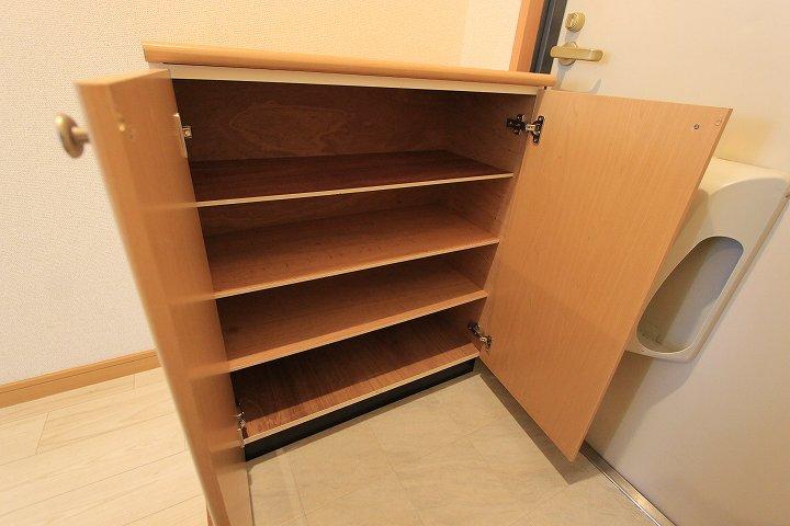 シューズボックス