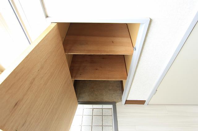 シューズボックス