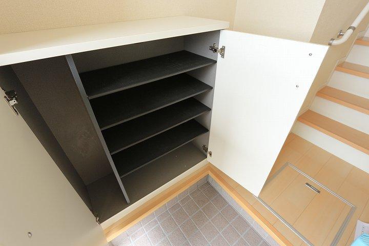 シューズボックス