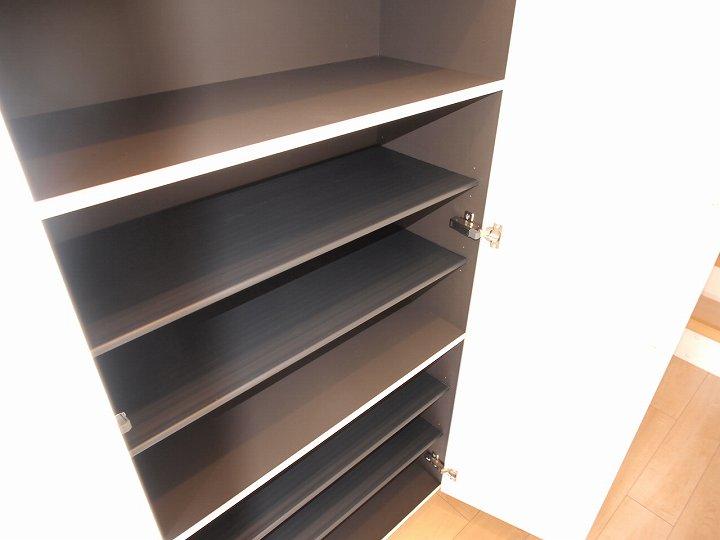 シューズボックス