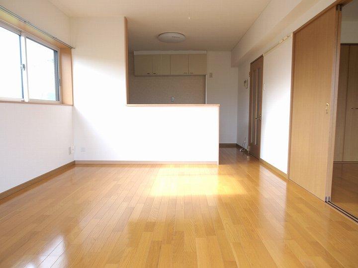 ﾘﾋﾞﾝｸﾞﾀﾞｲﾆﾝｸﾞｷｯﾁﾝ