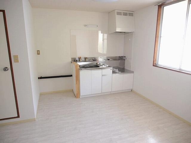 ﾘﾋﾞﾝｸﾞﾀﾞｲﾆﾝｸﾞｷｯﾁﾝ