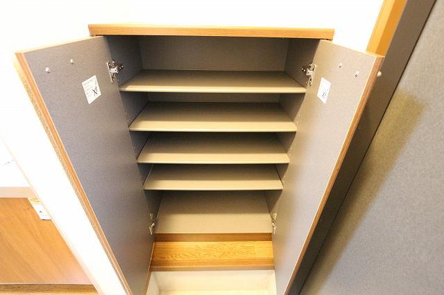 シューズボックス