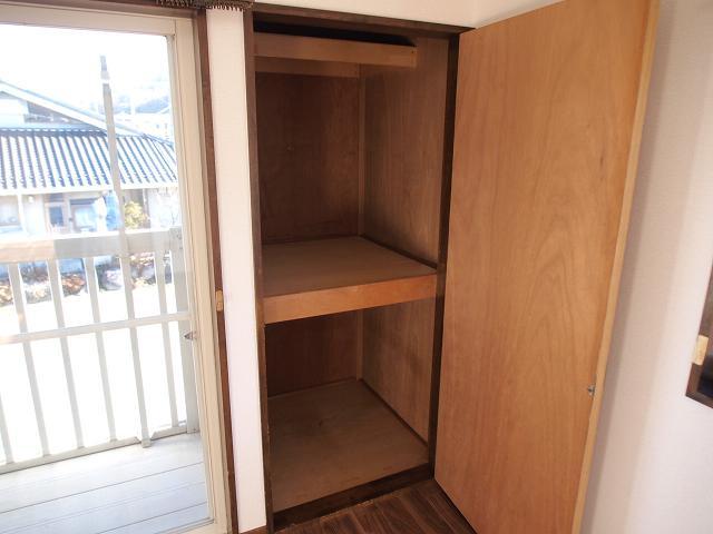 収納3