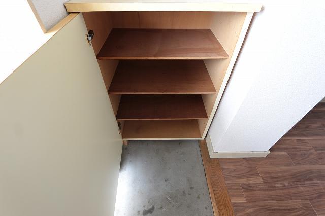 シューズボックス