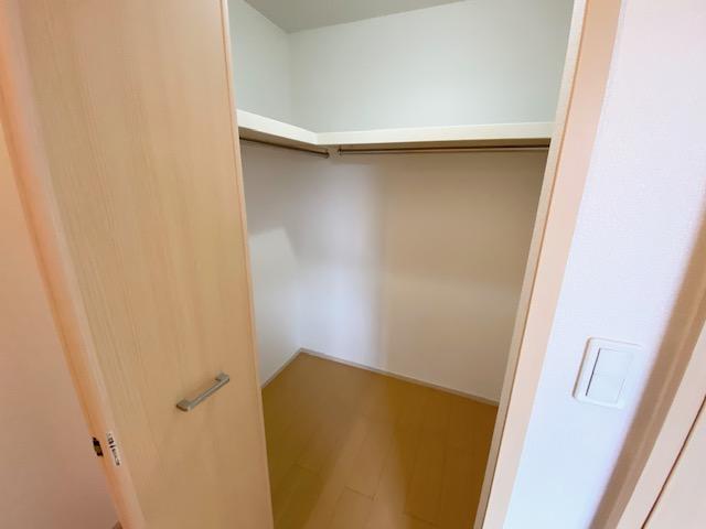 ｳｫｰｸｲﾝｸﾛｰｾﾞｯﾄ
