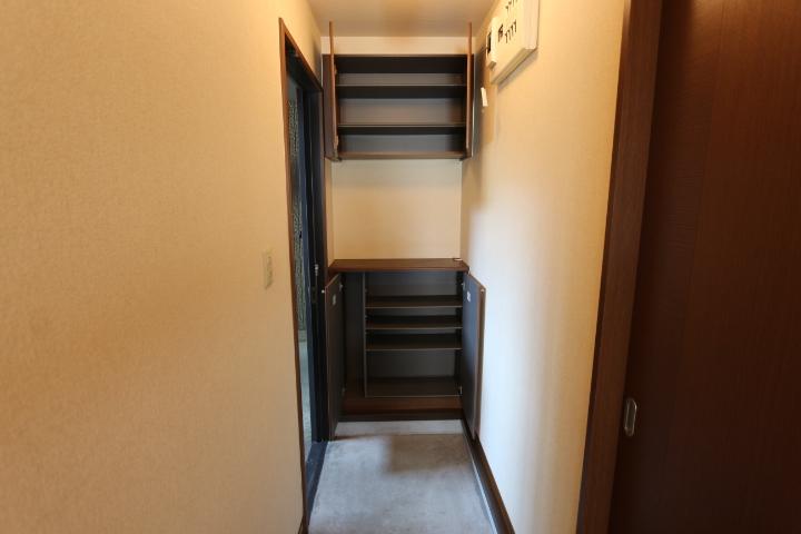 シューズボックス