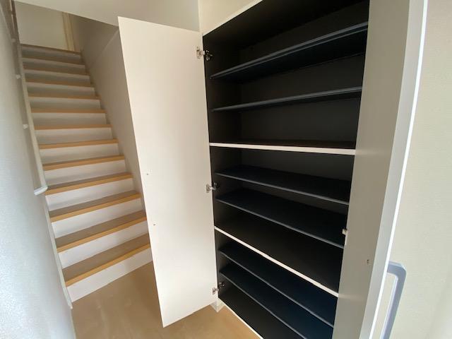 シューズボックス