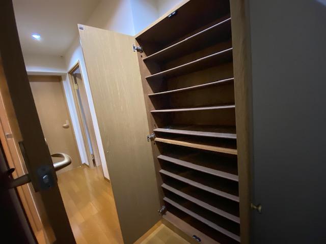 シューズボックス