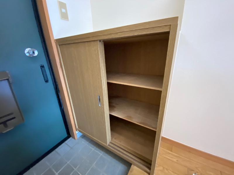 シューズボックス