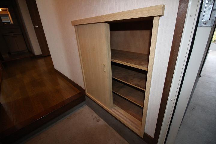 シューズボックス