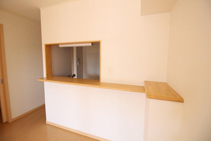 ﾘﾋﾞﾝｸﾞﾀﾞｲﾆﾝｸﾞｷｯﾁﾝ