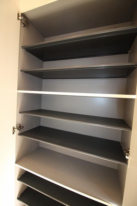 シューズボックス