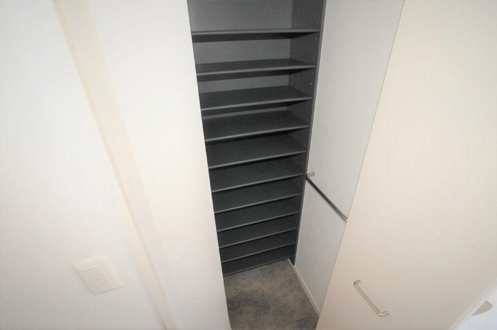 シューズボックス