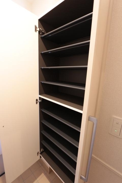 シューズボックス