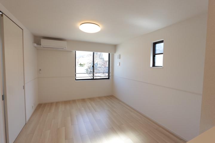 ﾘﾋﾞﾝｸﾞﾀﾞｲﾆﾝｸﾞｷｯﾁﾝ