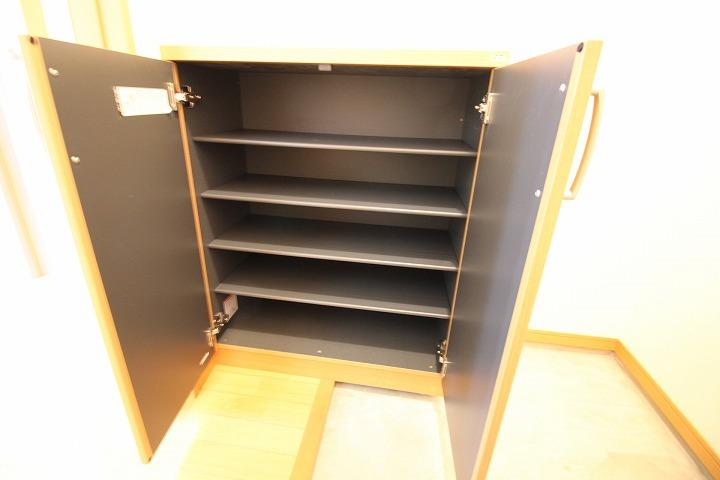 シューズボックス