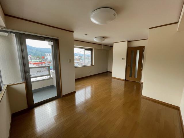 ﾘﾋﾞﾝｸﾞﾀﾞｲﾆﾝｸﾞｷｯﾁﾝ