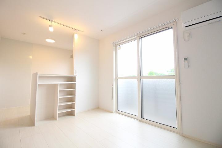 ﾘﾋﾞﾝｸﾞﾀﾞｲﾆﾝｸﾞｷｯﾁﾝ