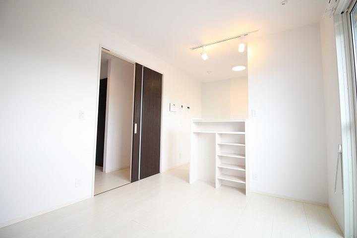 ﾘﾋﾞﾝｸﾞﾀﾞｲﾆﾝｸﾞｷｯﾁﾝ