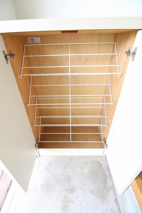 シューズボックス