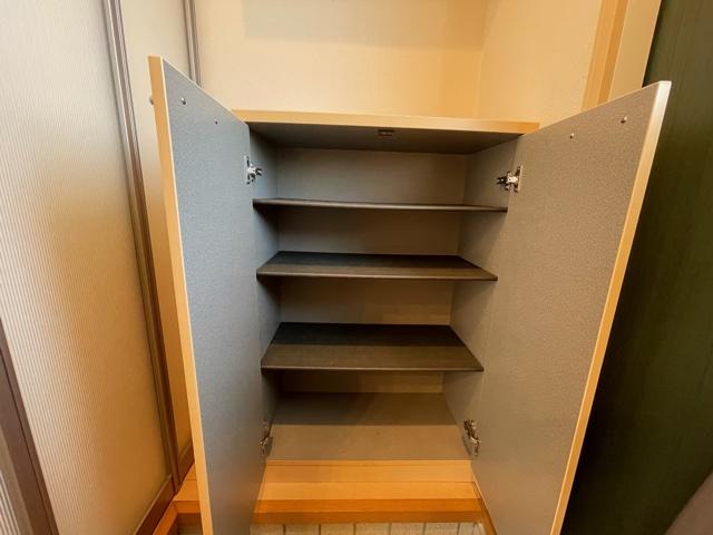シューズボックス