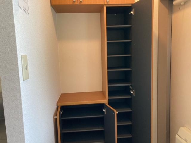 シューズボックス