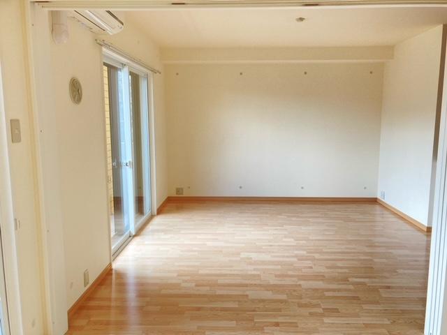 ﾘﾋﾞﾝｸﾞﾀﾞｲﾆﾝｸﾞｷｯﾁﾝ