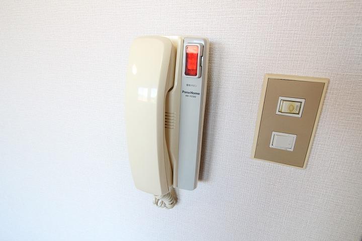 インターホン