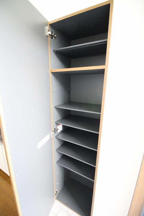 シューズボックス