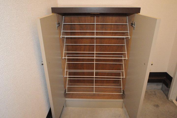 シューズボックス