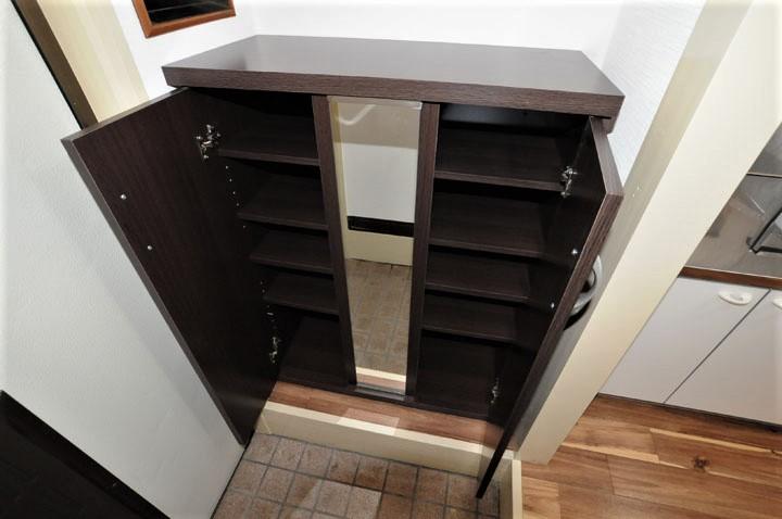 シューズボックス