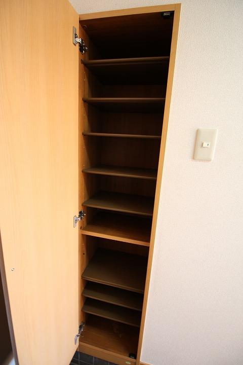 シューズボックス