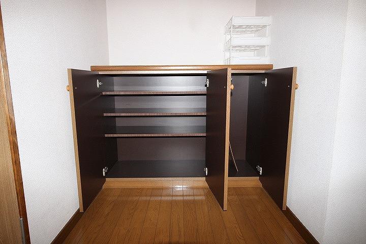 シューズボックス