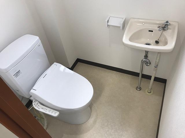 2F トイレ