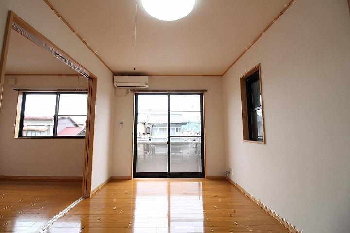 ﾘﾋﾞﾝｸﾞﾀﾞｲﾆﾝｸﾞｷｯﾁﾝ